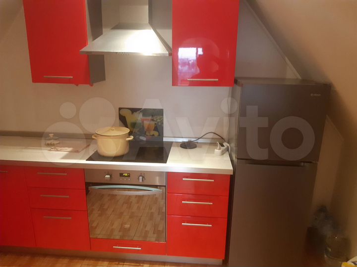 2-к. квартира, 60 м², 3/3 эт.