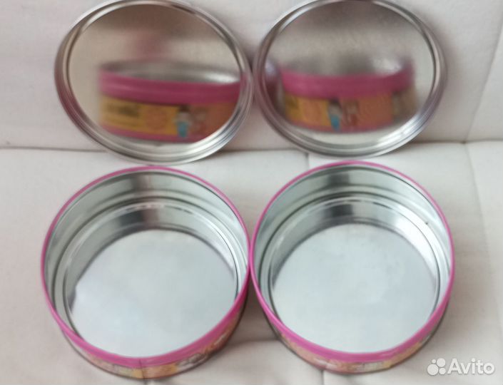 Банки жесть с принтами Love is