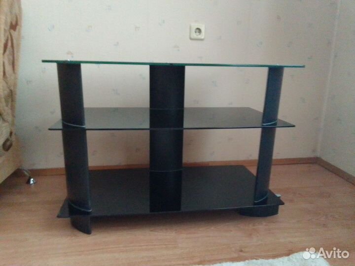 Стеклянная тумба под тв