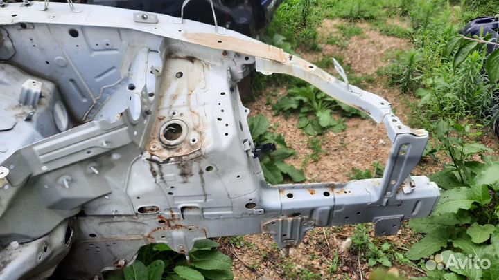 Левый передний лонжеронИнфинити QX70