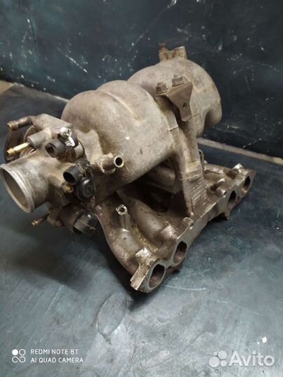 Впускной коллектор 