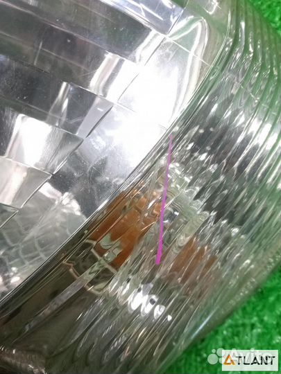 Габарит передний правый toyota crown majesta