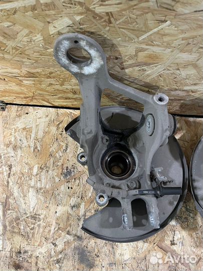 Кулак задний Ауди A6 C7 A7 A5 Q5 левый правый