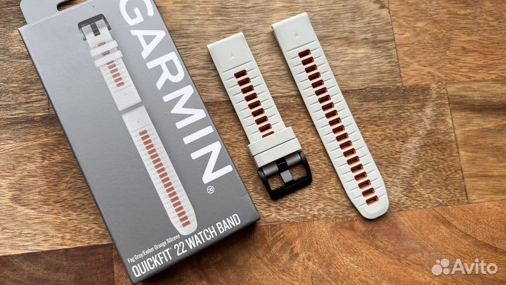 Оригинальный Garmin Quickfit 22mm: gray / orange