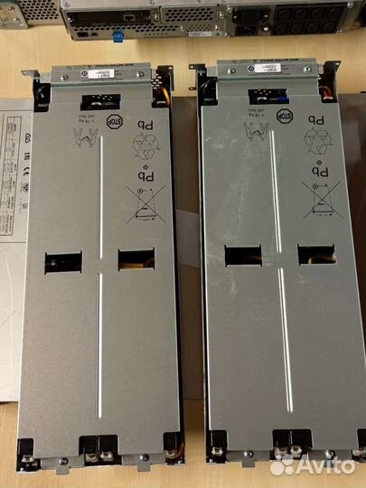 Источник бесперебойного питания APC smt2200rmi2u