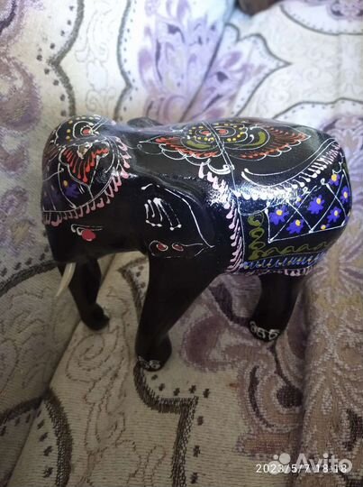 Слоники из дерева. Слон. Роспись. Из Тайланда