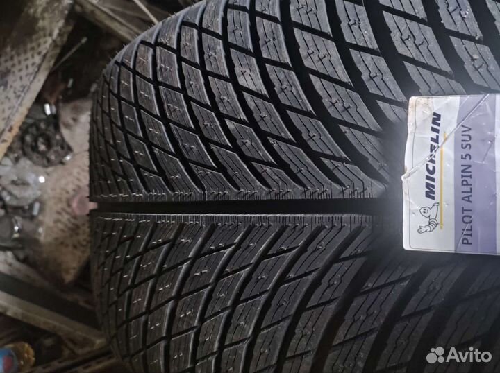 Michelin Pilot Alpin 5 SUV 285/45 R20