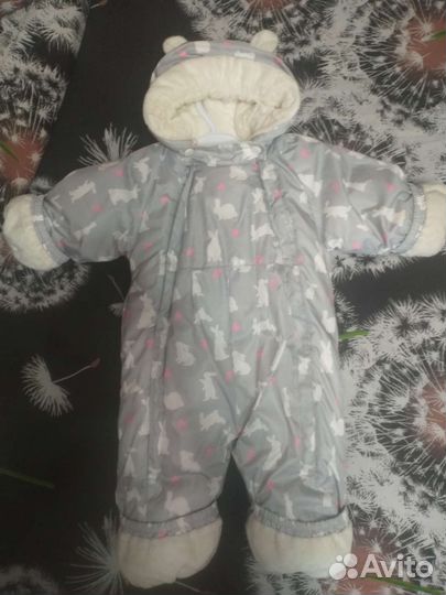 Демисезонный комбинезон для девочки