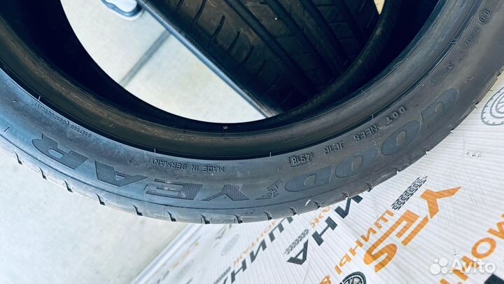 Goodyear EfficientGrip 235/45 R19 95V