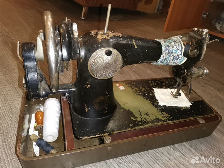 Продаю швейную машинку бу