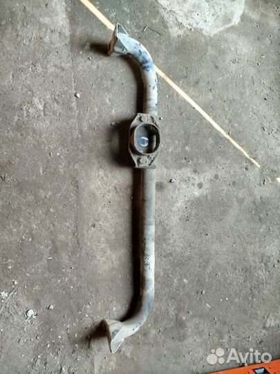 Передняя балка ауди 100 с4