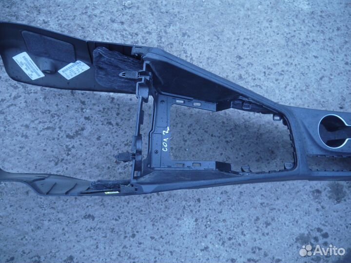 Подлокотник рио3