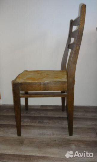 Стул деревянный