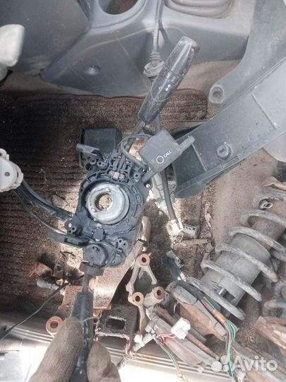 Подрулевой переключатель Mazda Demio 1