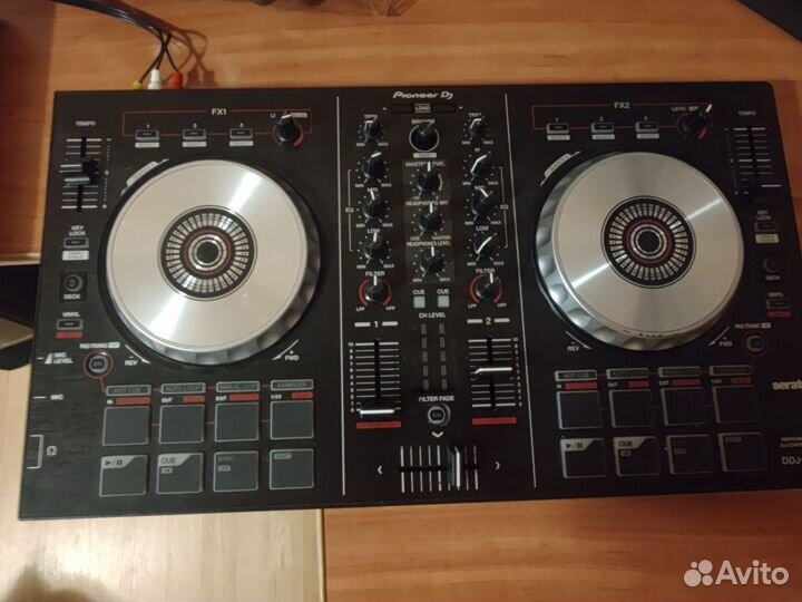 Dj контроллер pioneer DDJ-SB2