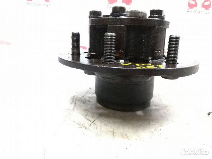 Ступица передняя Mitsubishi Pajero V14 4D56