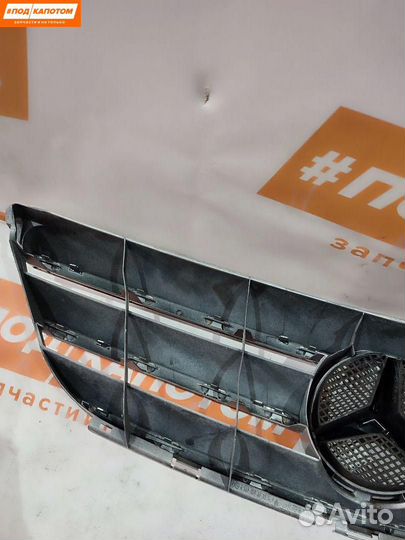 Решетка радиатора верхняя Mercedes-Benz B-Класс