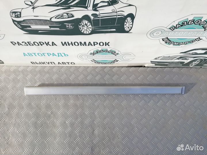 Молдинг передней левой двери Hyundai Sonata 4 EF