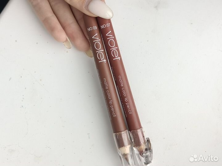 Карандаши для губ violet