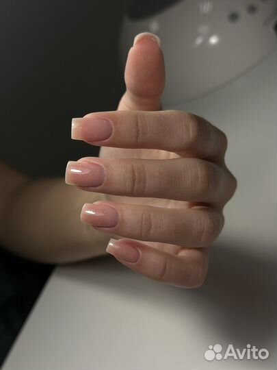 Модель на маникюр