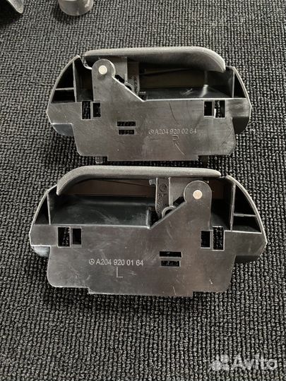 Ручка замка заднего сиденья Mercedes Benz правая