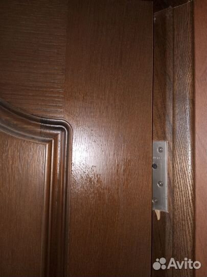 Дверь (дерево, шпон) с замком