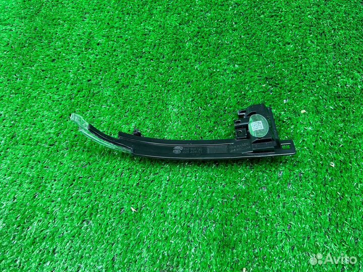 Повторитель в зеркало левый 8K0949101 Audi A3 A4 A