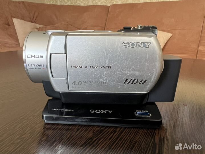 Видеокамера Sony DCR-SR200E