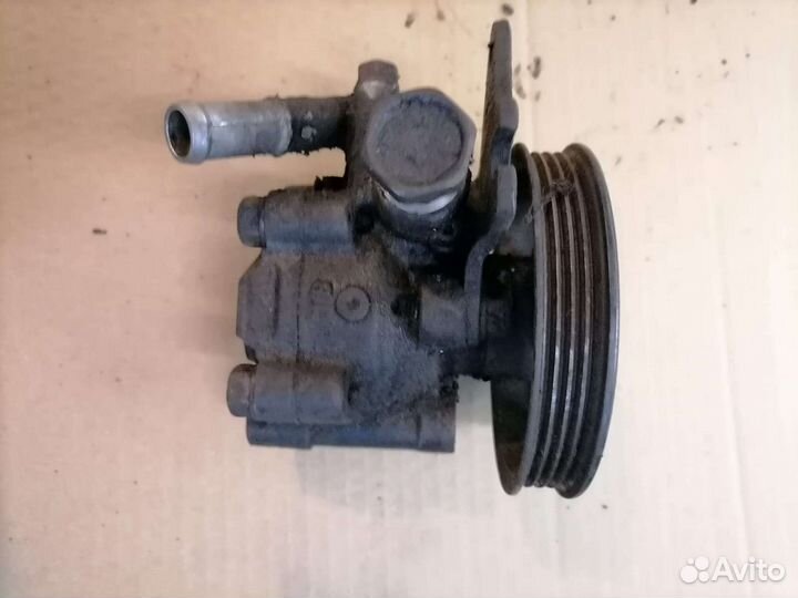 Насос гидроусилителя Nissan Primera P10 1990-1996