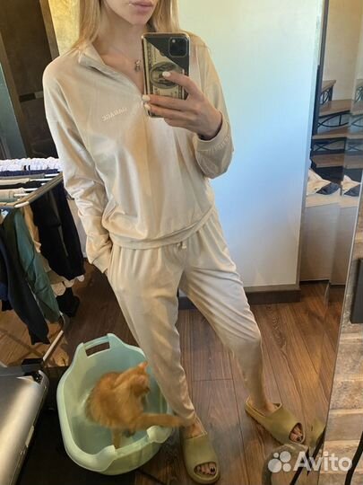 Спортивный костюм