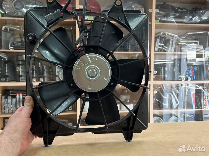 Вентилятор охлаждения радиатора Хонда Цивик