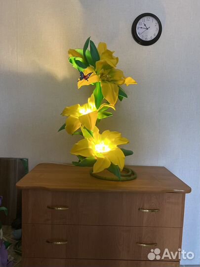 Цветы из изолона (светильник)