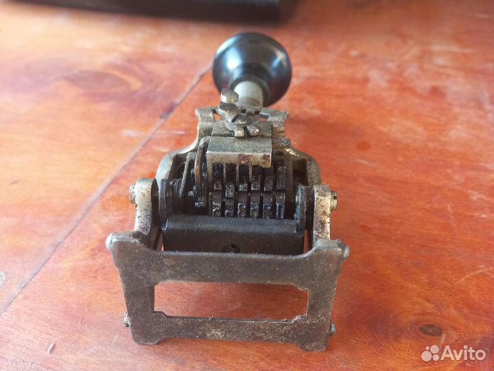 Датер ручной