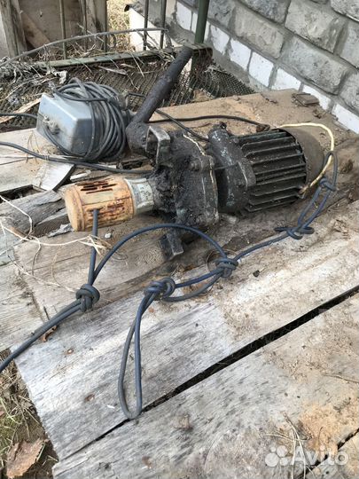 Насос дренажный водяной поверхностный