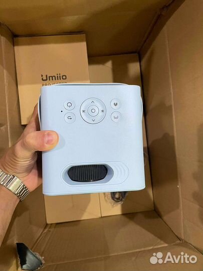 Проектор umiio