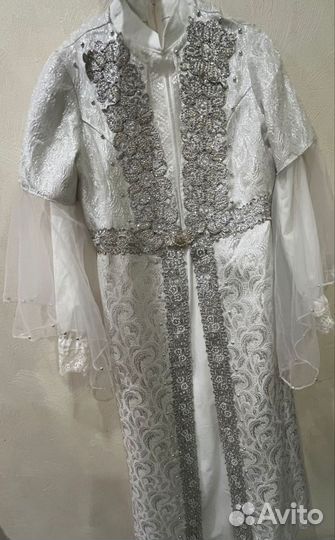 Нацанальное узбекское свадебное платье