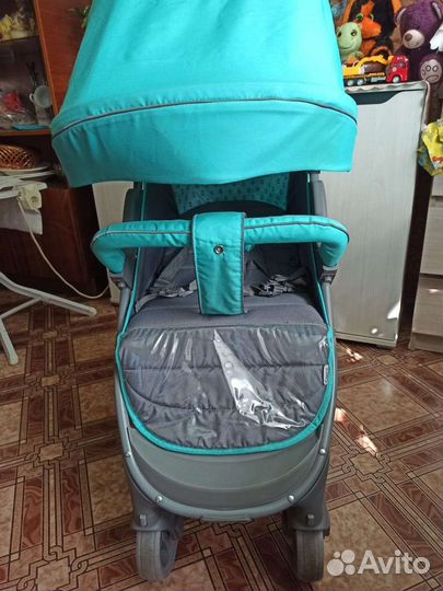 Прогулочная коляска