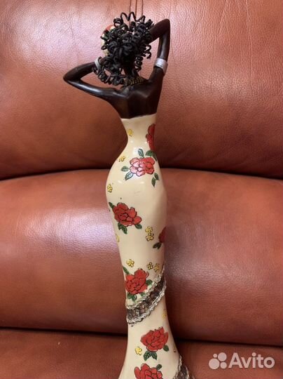 Статуэтка Африканка