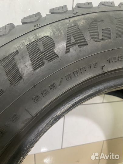 Goodyear UltraGrip Ice Arctic SUV 225/65 R17