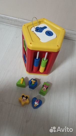 Развивающая игрушка сортер