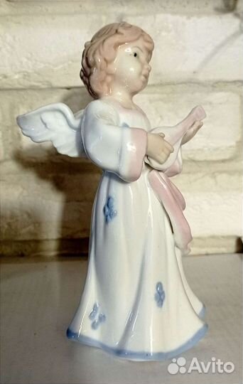 Фарфоровые статуэтки девочка, ангел