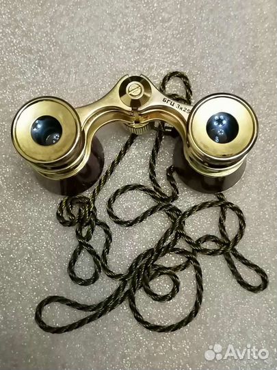 Бинокль театральный