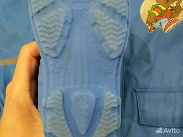 Комплект для мальчика(куртка,штаны и сапоги)