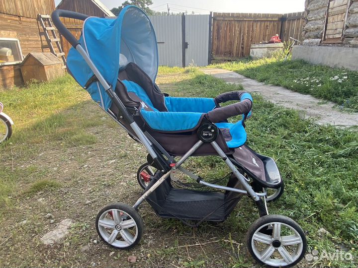 Прогулочная коляска