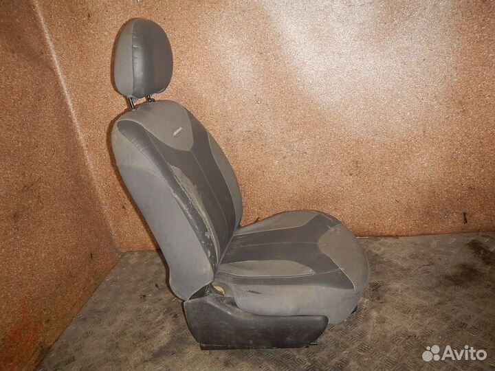 Сиденье переднее правое, Peugeot (Пежо) -206 (98)
