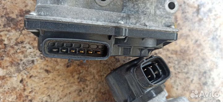 Дроссель и клапан EGR на двс 1nzfe toyota