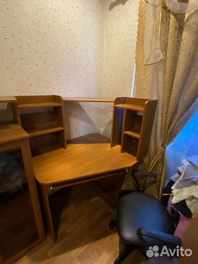 Компьютерный стол угловой