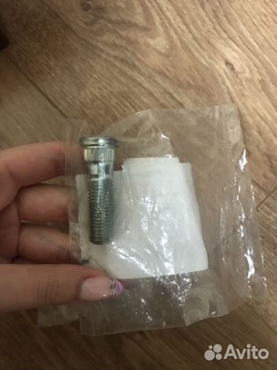 Шпилька колеса Mitsubishi Colt (Lancer 10)