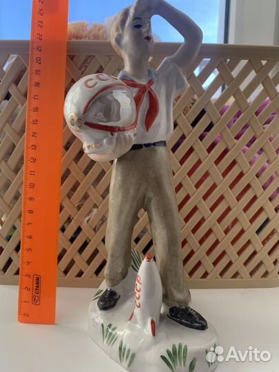 Фарфоровые статуэтки СССР лфз дулево пионеры