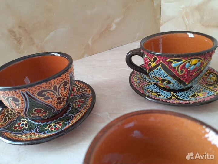 Чайные чашки с блюдцами